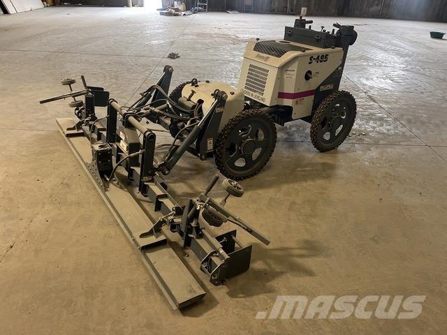 Somero S485 Concrete distribution booms