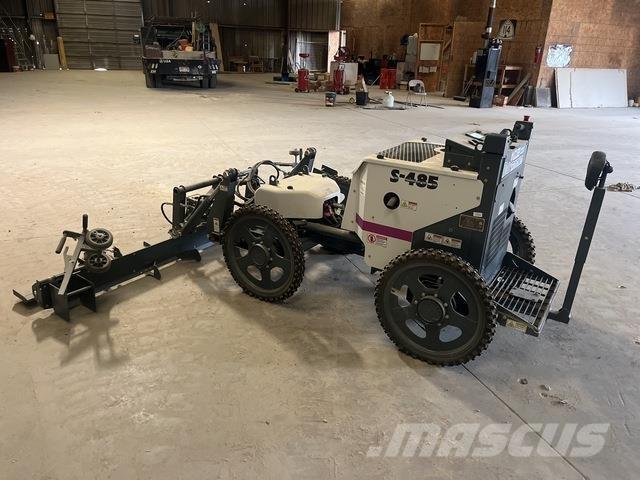 Somero S485 Concrete distribution booms