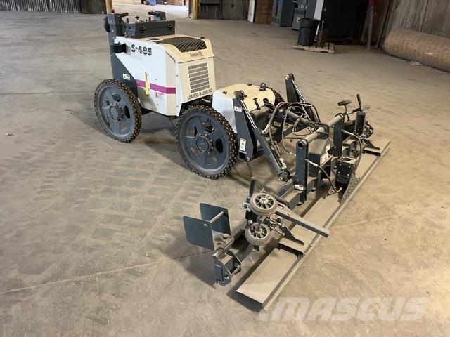 Somero S485 Concrete distribution booms