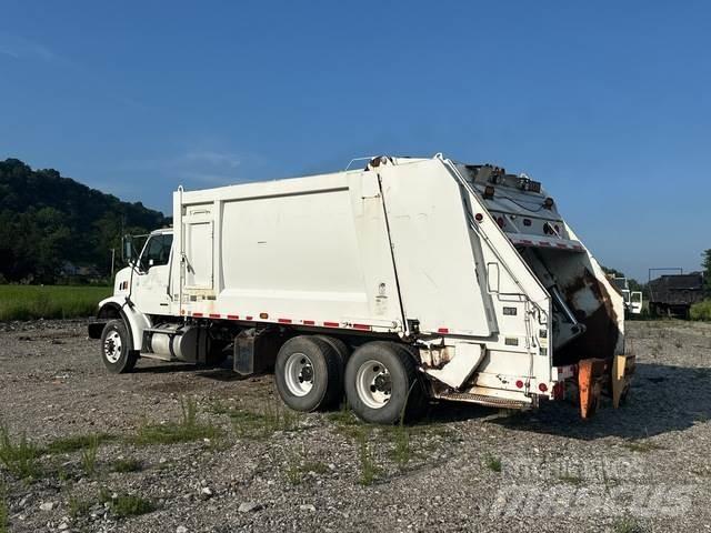 Sterling L7500 Garbage Trucks / Recycling Trucks