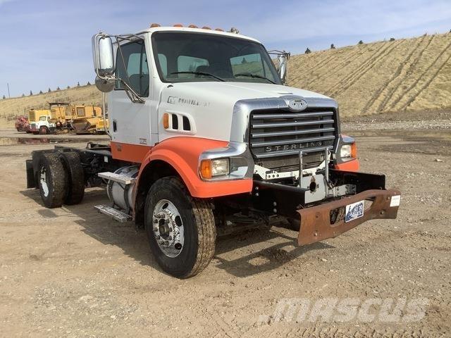 Sterling L7500 Cabins and interior
