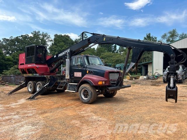 Sterling L8513 Log trucks