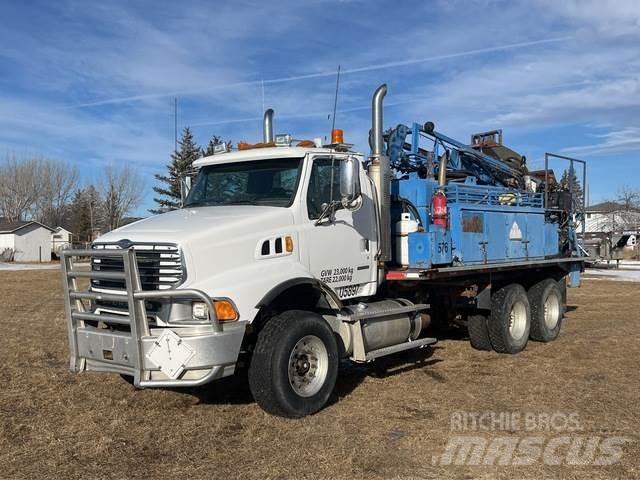 Sterling L9500 Digger Derricks trucks