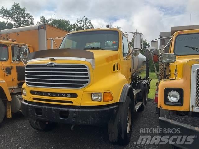 Sterling L9500 Sand And Salt Spreaders