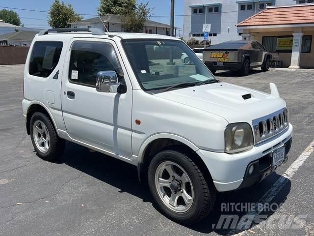 Suzuki Jimmy Automobiles / SUVS