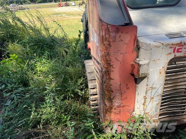Takeuchi TL130 Skid Steer Loaders