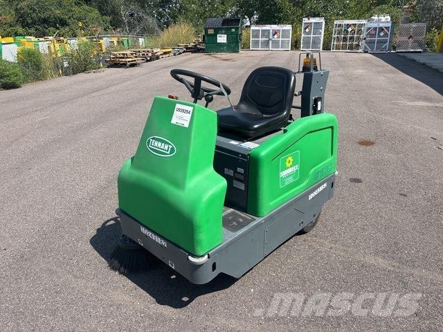 Tennant 6100 Indoor sweepers