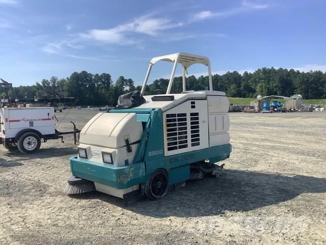Tennant 8200 Indoor sweepers