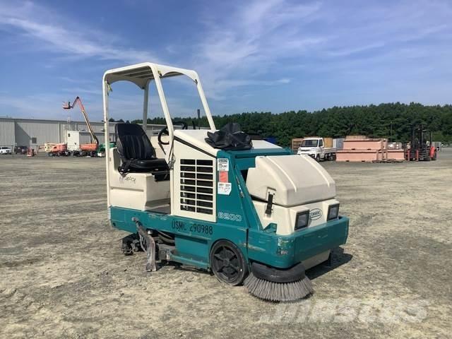 Tennant 8200 Indoor sweepers