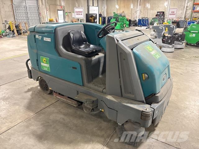 Tennant M17 Scrubber dryers