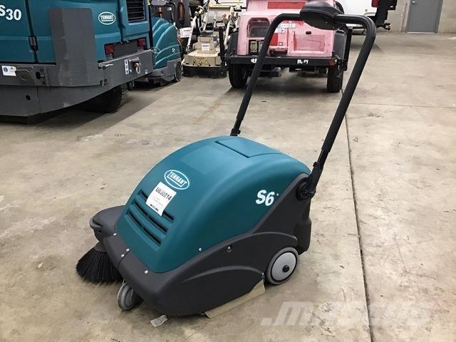 Tennant S6 Indoor sweepers
