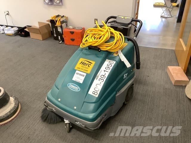 Tennant S7 Indoor sweepers