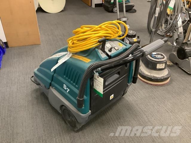 Tennant S7 Indoor sweepers