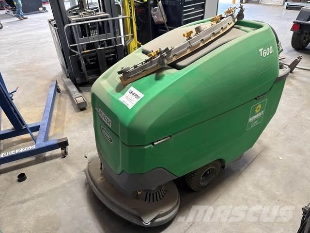 Tennant T600E Scrubber dryers