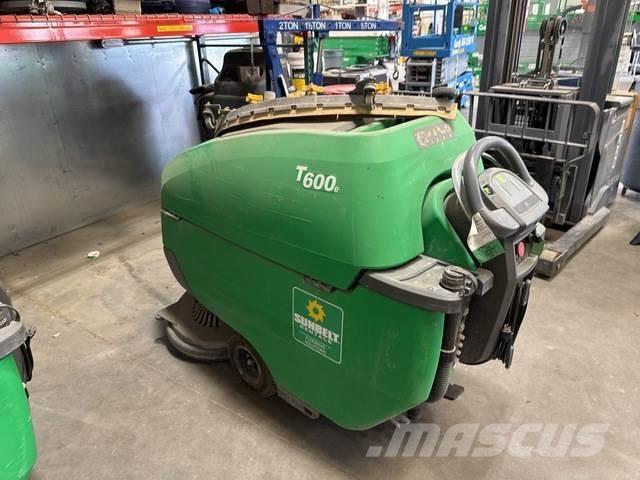 Tennant T600E Scrubber dryers