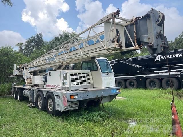 Terex T775 Crawler Cranes