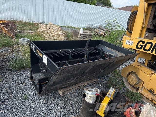 Titan 72SDBCKT Buckets