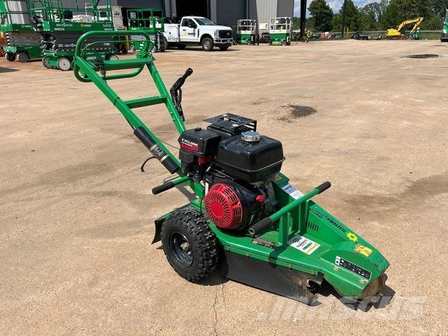 Toro 22615G Grinders