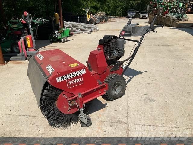 Toro 23740 Indoor sweepers
