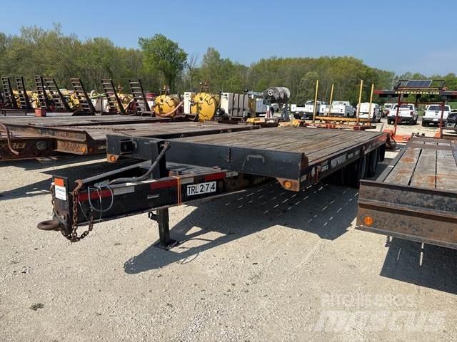 TOWMASTER T-20 Vehicle Transport Trailers