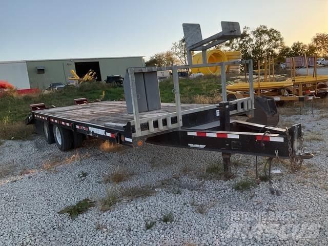 TOWMASTER T-20 Vehicle Transport Trailers