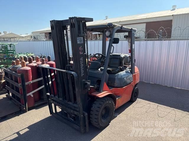 Toyota 7FGU25 Other