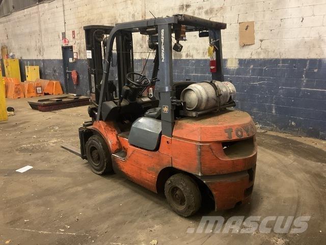 Toyota 7FGU25 Misc Forklifts