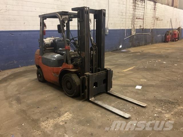 Toyota 7FGU25 Misc Forklifts