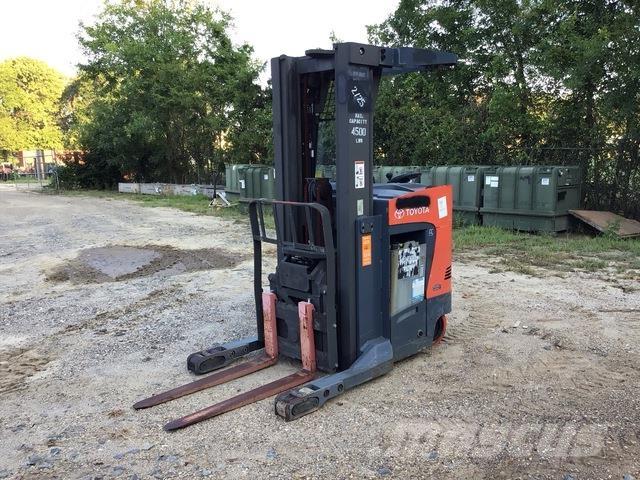 Toyota 8BRU23 Electric Forklifts