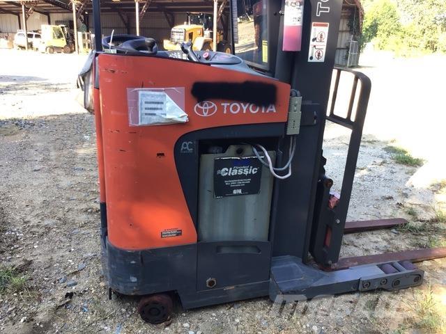 Toyota 8BRU23 Electric Forklifts