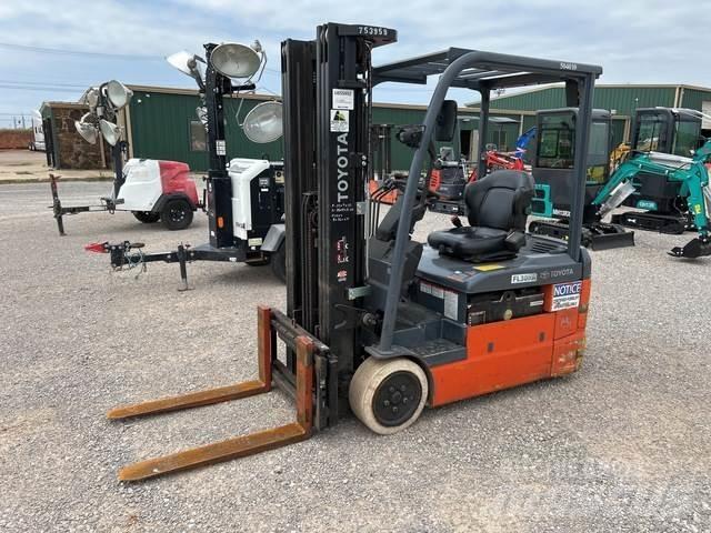 Toyota 8FBE20U Electric Forklifts