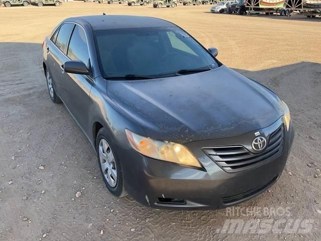 Toyota Camry Automobiles / SUVS