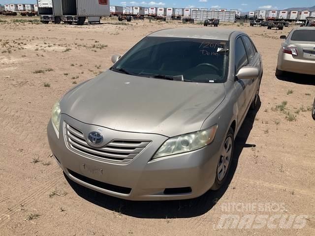 Toyota Camry Automobiles / SUVS