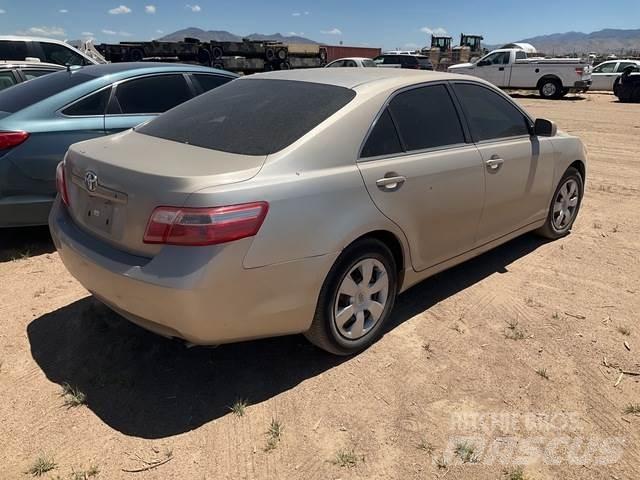 Toyota Camry Automobiles / SUVS