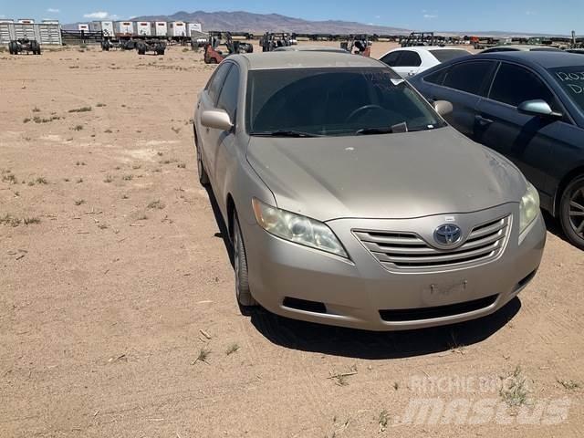 Toyota Camry Automobiles / SUVS