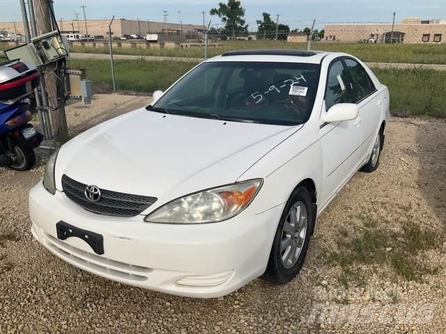 Toyota Camry Automobiles / SUVS