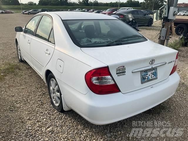 Toyota Camry Automobiles / SUVS