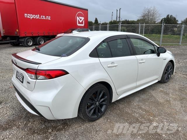 Toyota Corolla Automobiles / SUVS