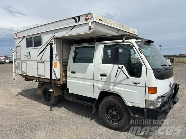 Toyota DYNA Flatbed Trucks