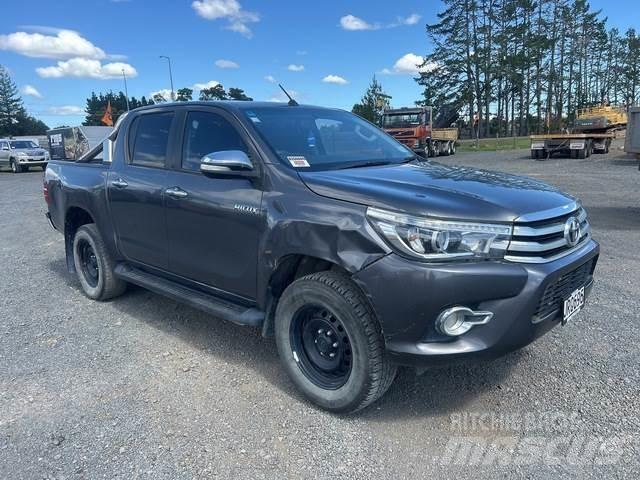 Toyota HiLux Pickup Trucks