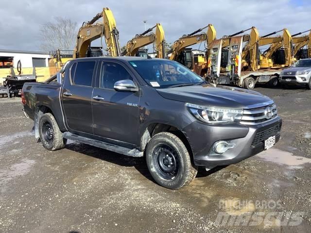 Toyota HiLux Pickup Trucks
