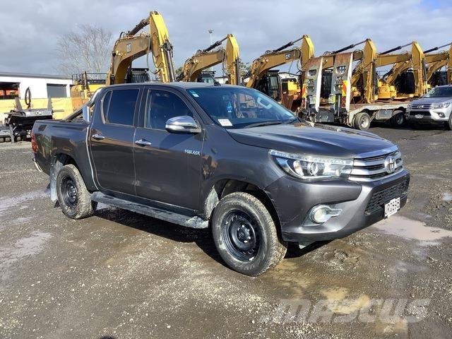 Toyota HiLux Pickup Trucks