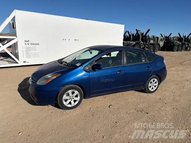 Toyota Prius Automobiles / SUVS