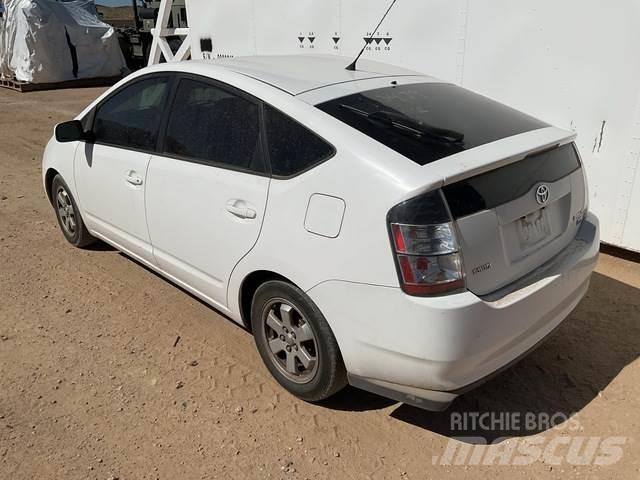 Toyota Prius Automobiles / SUVS