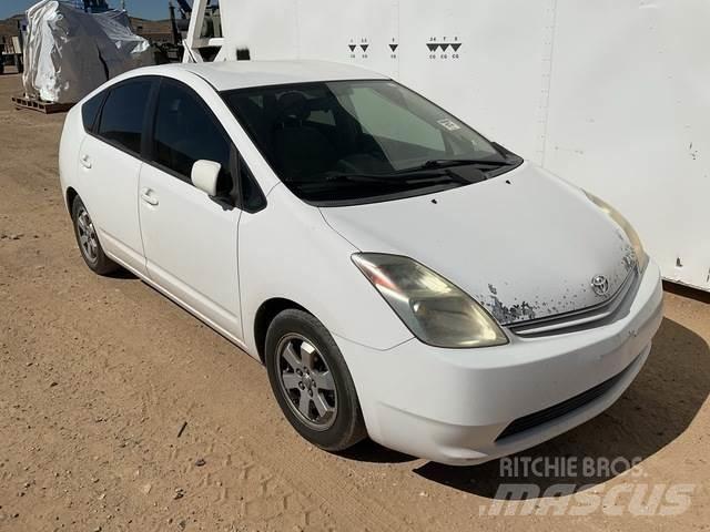 Toyota Prius Automobiles / SUVS