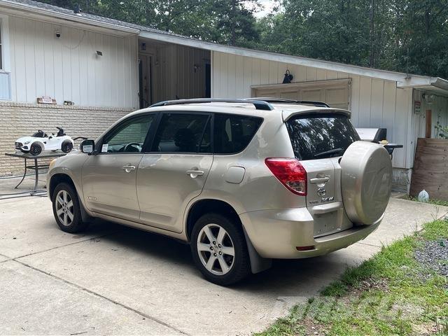 Toyota RAV4 Automobiles / SUVS