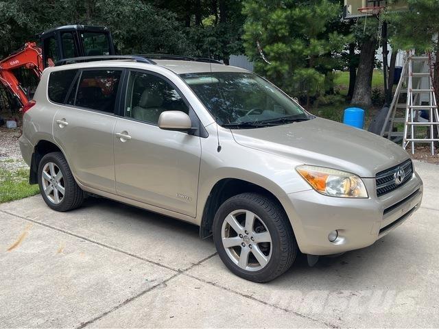 Toyota RAV4 Automobiles / SUVS