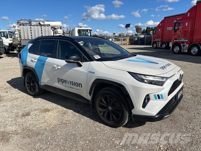 Toyota Rav4 Automobiles / SUVS