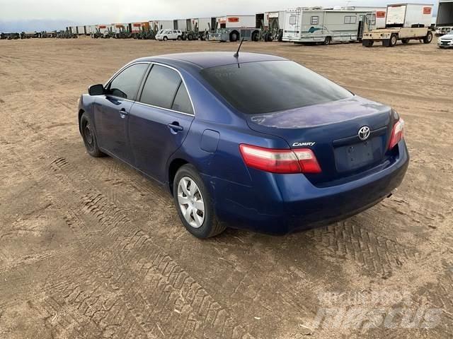  Toyta Camry Automobiles / SUVS