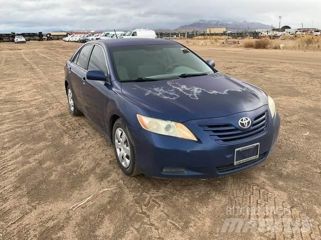  Toyta Camry Automobiles / SUVS